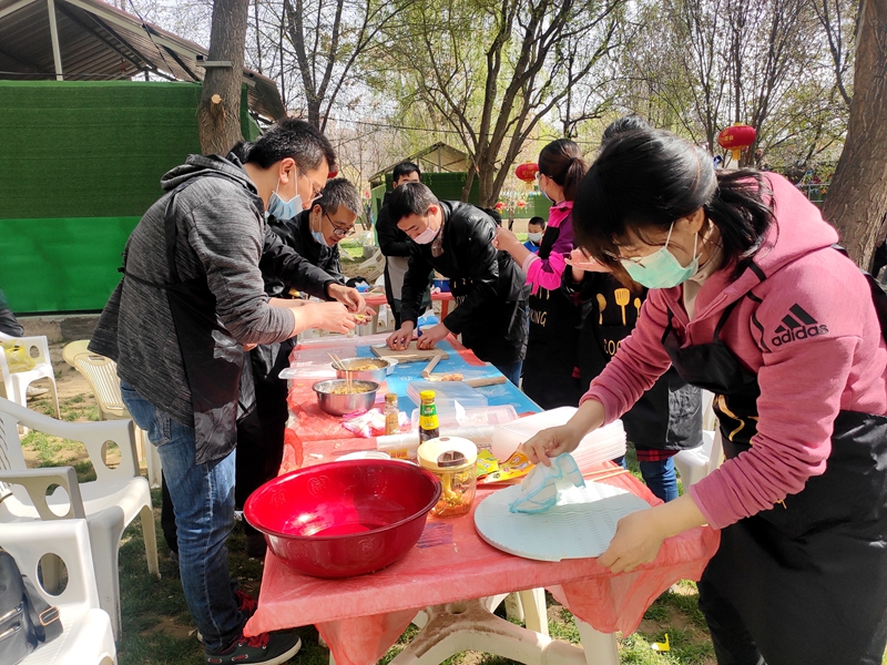 2020年4月团建-包饺子、烧烤-5.jpg