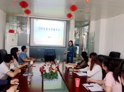 组织公司人员参加心理培训及法律知识培训