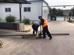 奔赴在一线的技术人员---记“自动供配料系统研发项目”施工现场